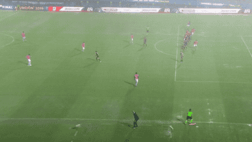 Partido demorado desde las 18.05 por la lluvia.