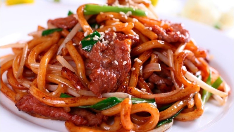 ¿Estofado con fideos? Mejor, al mediodía.