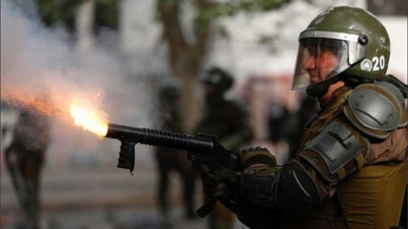Las protestas en Chile comenzaron el último 17 de octubre. El saldo supera la veintena de muertos, más de 2.000 heridos y por lo menos 28.000 detenidos