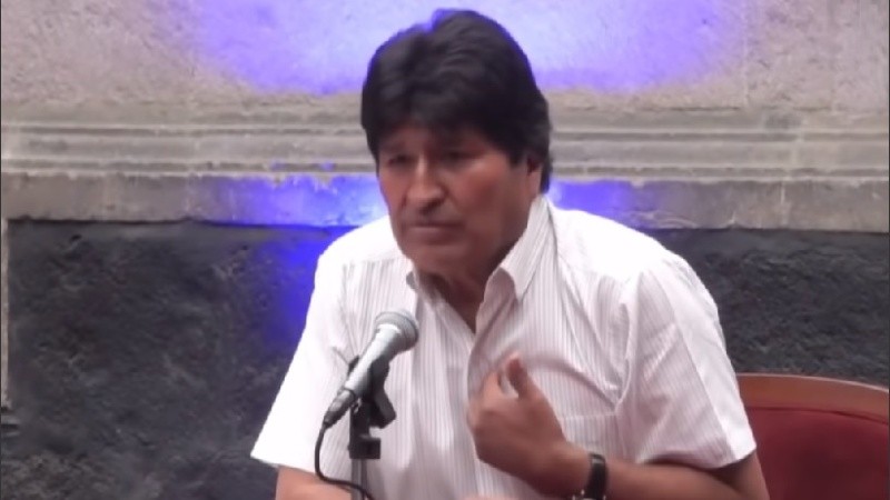 Evo recibió múltiples señales de respaldo en la Argentina tras el golpe en su país.