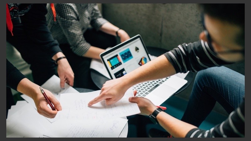 Se dictará del 15 de noviembre al 7 de diciembre, los viernes de 18 a 21 y sábados de 9 a 14.