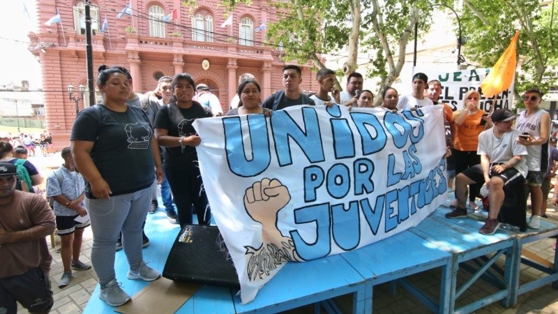 La marcha llegó a la plaza 25 de Mayo.