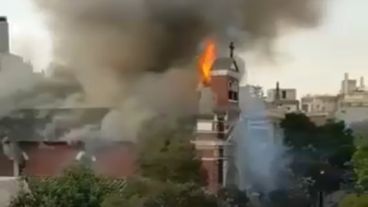 Una de las últimas iglesias que ardió en Santiago.