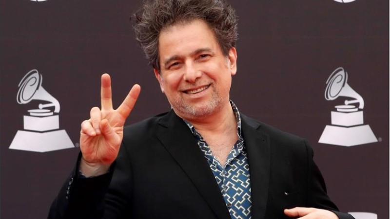 Calamaro elogiado por su disco 