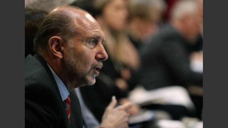 Días frenéticos a Omar Perotti.