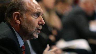 Días frenéticos a Omar Perotti.