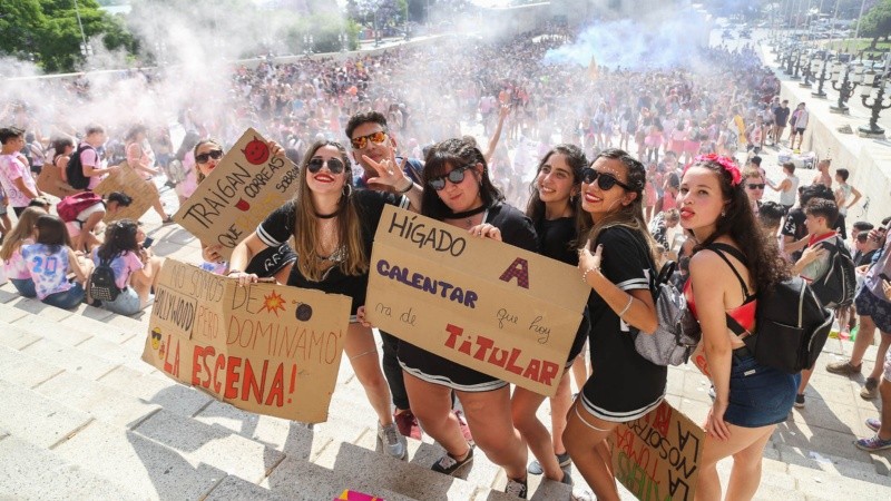 El banderazo estudiantil de este año en el Monumento.