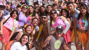El banderazo estudiantil de este año en el Monumento.