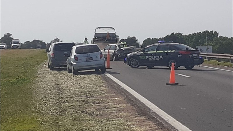 El operativo de seguridad este domingo en la autopista.