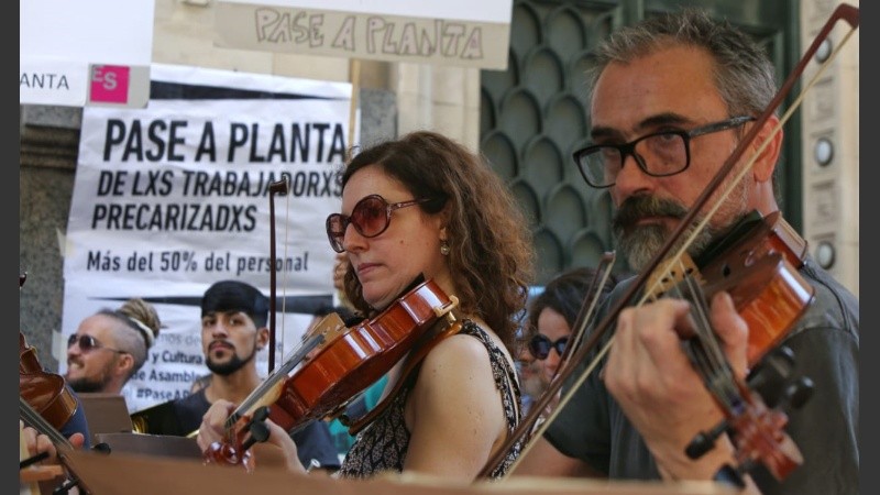 Rossini, Márquez y Gianneo para reclamar por trabajo digno.