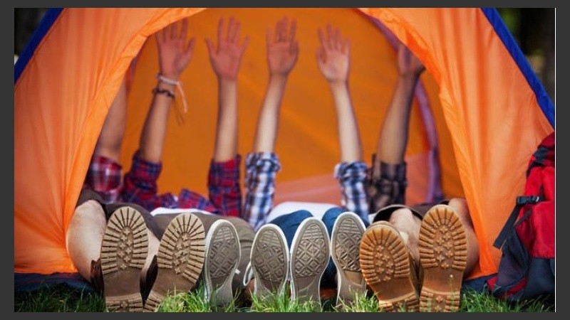 El 25 de noviembre, se realizará un sorteo público en cada sede campamentil para asignar las fechas a las escuelas e institutos que resulten favorecidos.