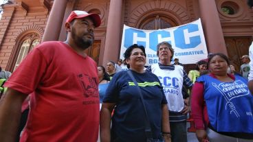 Los referentes de las organizaciones que marcharon este miércoles.