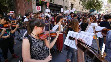 Rossini, Márquez y Gianneo para reclamar por trabajo digno.