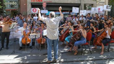 Rossini, Márquez y Gianneo para reclamar por trabajo digno.