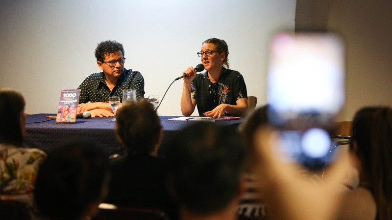 Otra buena respuesta de los rosarinos al encuentro con los libros.