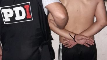 El sospechoso fue detenido en Villa Gobernador Gálvez.