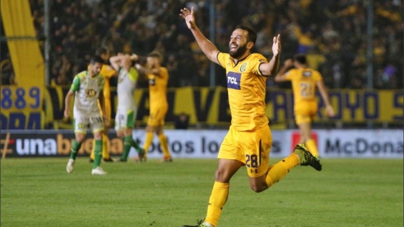 Gamba lo grita. Sabe que hizo un golazo.