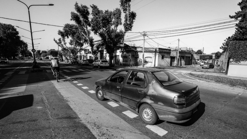 La esquina de Avellaneda y Pasco, donde nace la anomalía urbanística.