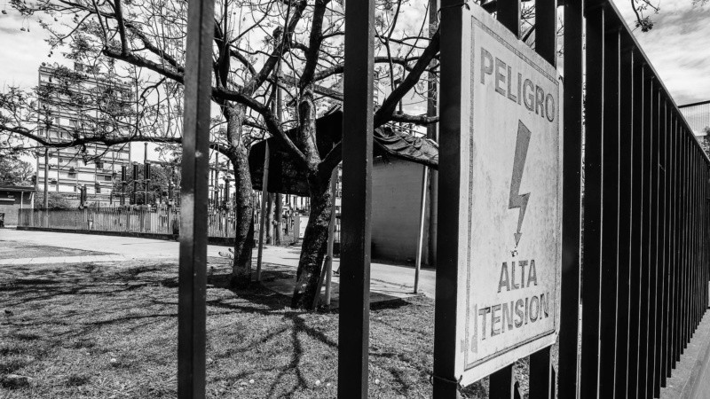 Energías peligrosas en la estación que fue camposanto y aún quedan restos bajo tierra.