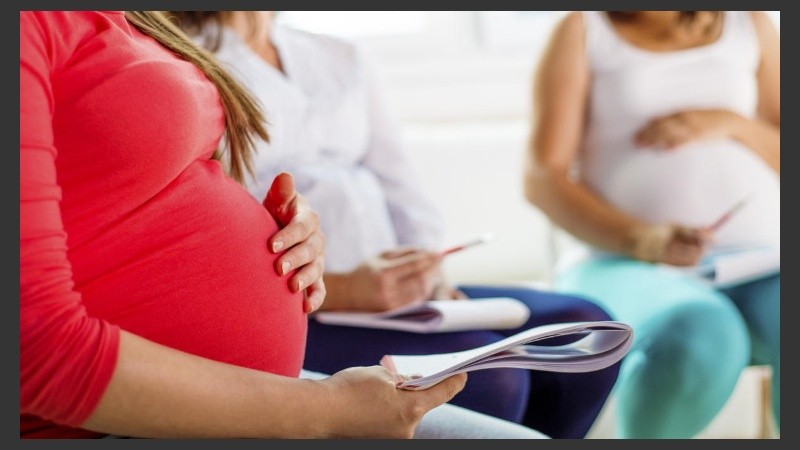 Parte de estas sesiones se destinarán a la parte física de preparación al parto, a realizar ejercicios de respiración y relajación.