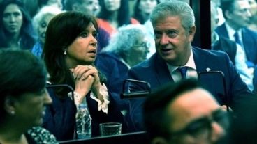 Cristina Kirchner junto a su abogado Carlos Beraldi, durante una audiencia.