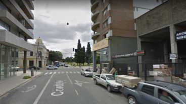La esquina en la que robó el peligroso delincuente este viernes.