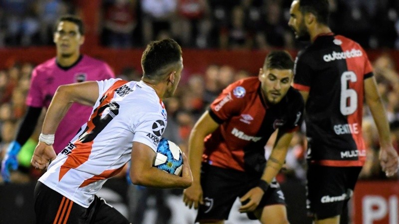 El equipo local se quedó sin piernas en el segundo tiempo y lo perdió.