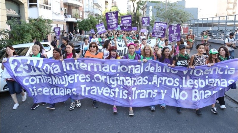 La movilización recorrió el centro rosarino.