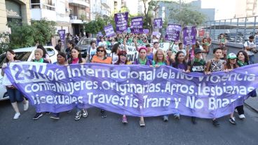 La movilización recorrió el centro rosarino.