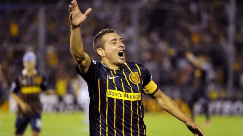 Ruben y la camiseta de Central, un amor que busca volver a juntarse.