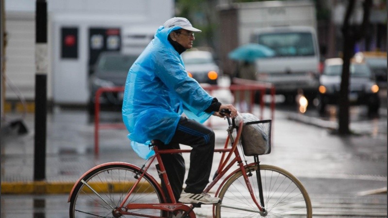 Era una mañana con lluvia débil en Rosario. 