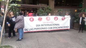 El reclamo también se enmarcó en la reciente marcha de personas con discapacidad.