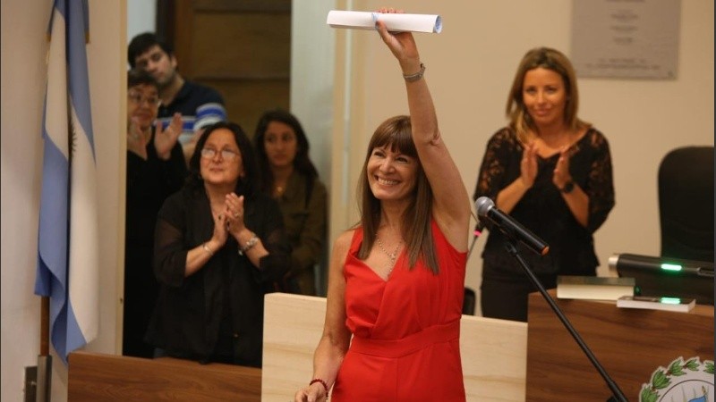 La jura de la periodista Susana Rueda, que entra por el Frente Progresista. 
