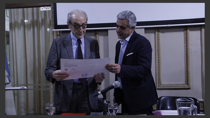 Chiaramonte, de 88 años, realizó sus estudios universitarios en Rosario.