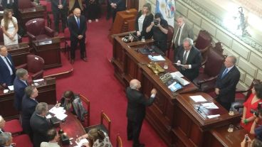 El momento de la jura de Lifschitz