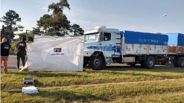 La escena del accidente fatal en la autopista.