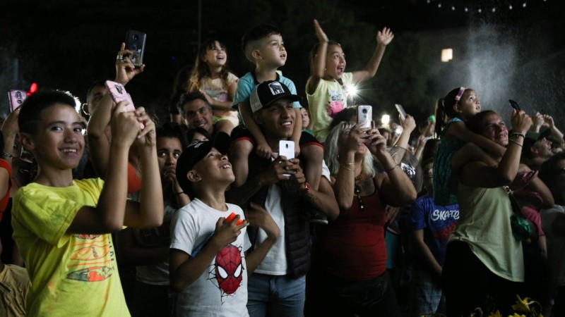 Hubo espectáculos de acceso libre y gratuito en Pellegrini y Oroño.