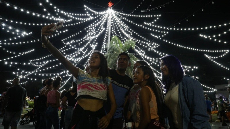 Hubo espectáculos de acceso libre y gratuito en Pellegrini y Oroño.