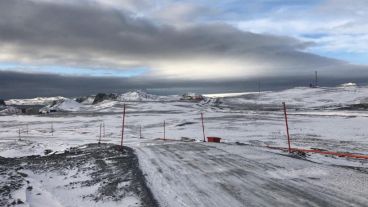 La Base Área Antártica Presidente Eduardo Frei Montalva es la más importante de las mantenidas por Chile en la Antártida.