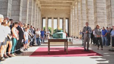 En su discurso, Javkin recordó a su madre, que murió hace poco.