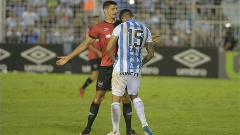 Salinas y Cabral, en pleno enfrentamiento.