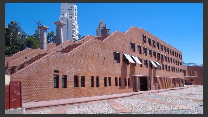 El hecho vandálico ocurrió este fin de semana en el Parque España. 
