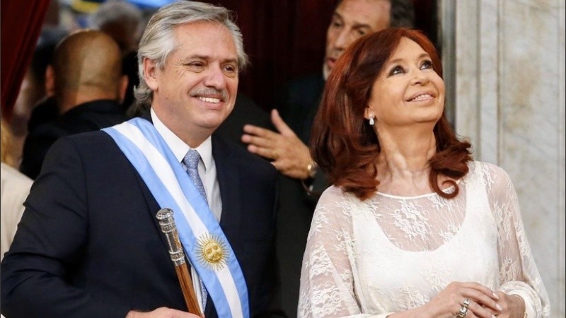 Alberto y Cristina, tras jurar ante la Asamblea Legislativa.