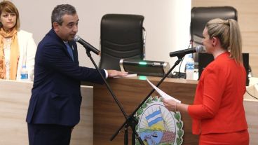 Javkin juró por la Constitución nacional.