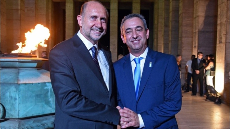 El gobernador electo y el flamante intendente.