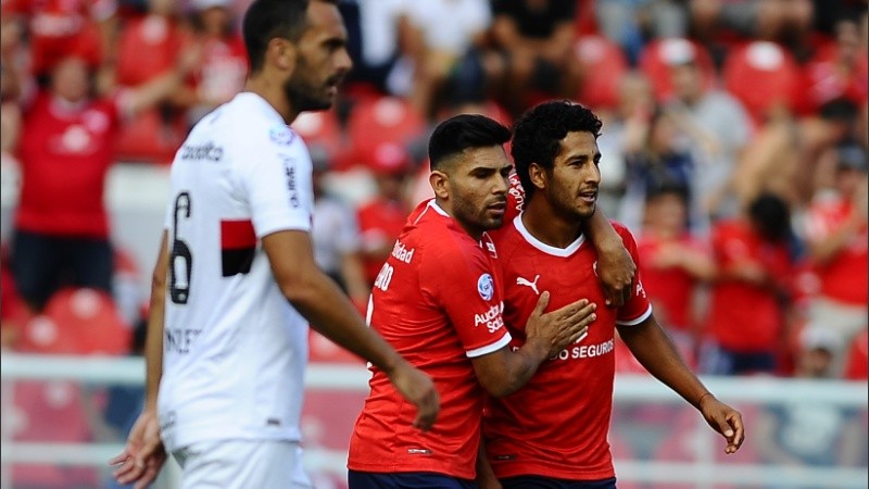 Romero y Domínguez, los autores de los tantos de Independiente.