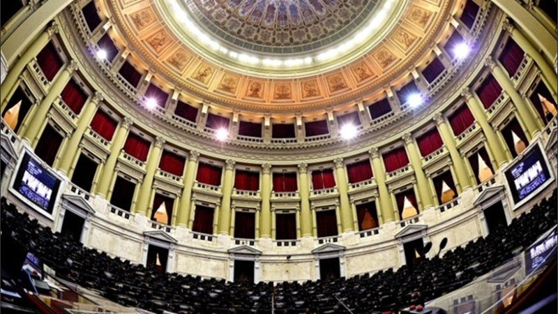 Los ministros irán este lunes al Congreso.