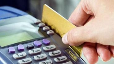 El Gobierno prevé un recargar las compras que se hagan en tarjeta desde el extranjero.