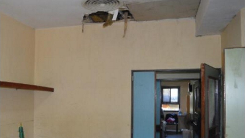 Los efectos de la tormenta en el Hospital de Niños Alassia, de Santa Fe.