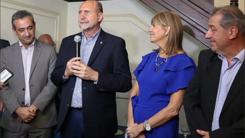 Perotti en el acto y brindis de Fisfe.